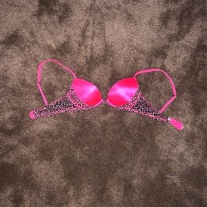32B PINK push up bra